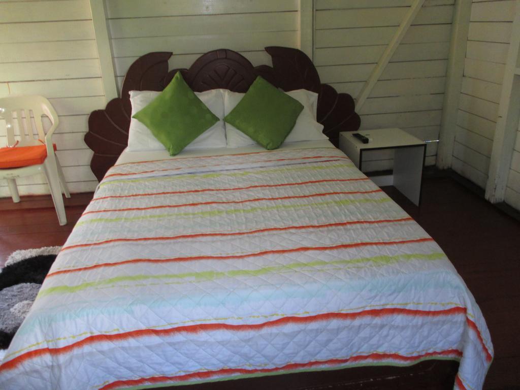 Hotel Flemming Tree Providencia Island 外观 照片