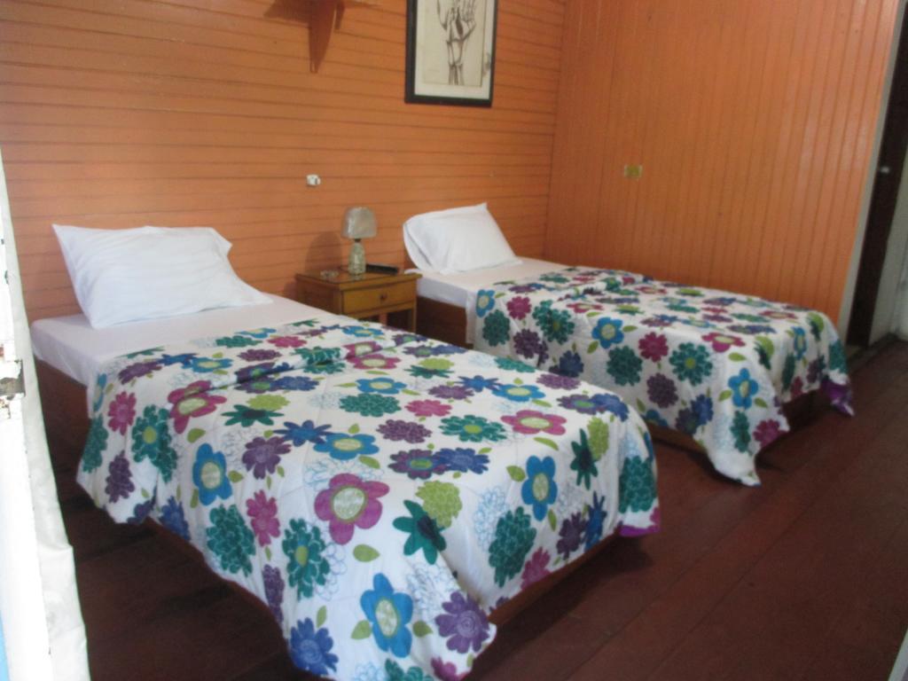 Hotel Flemming Tree Providencia Island 外观 照片