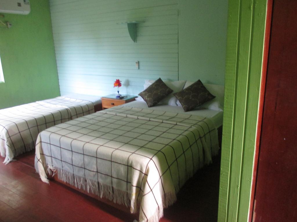 Hotel Flemming Tree Providencia Island 外观 照片